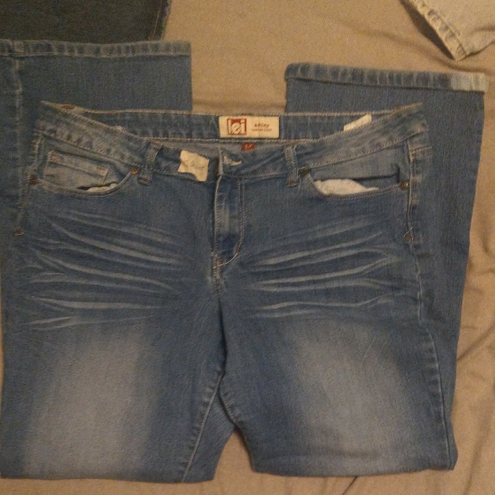 LEI Blue Skinny Jeans with Stretch and Distressed Details